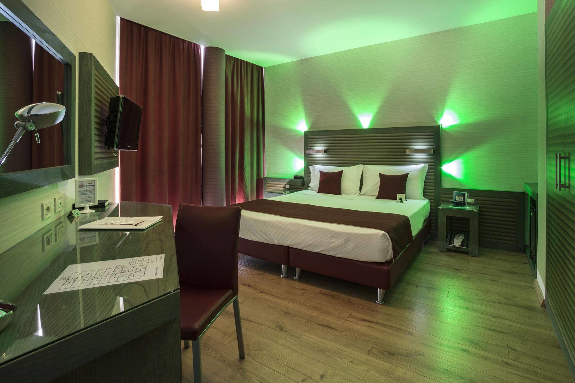 Best Western Ivrea Crystal Palace Banchette D'Ivrea Exterior foto