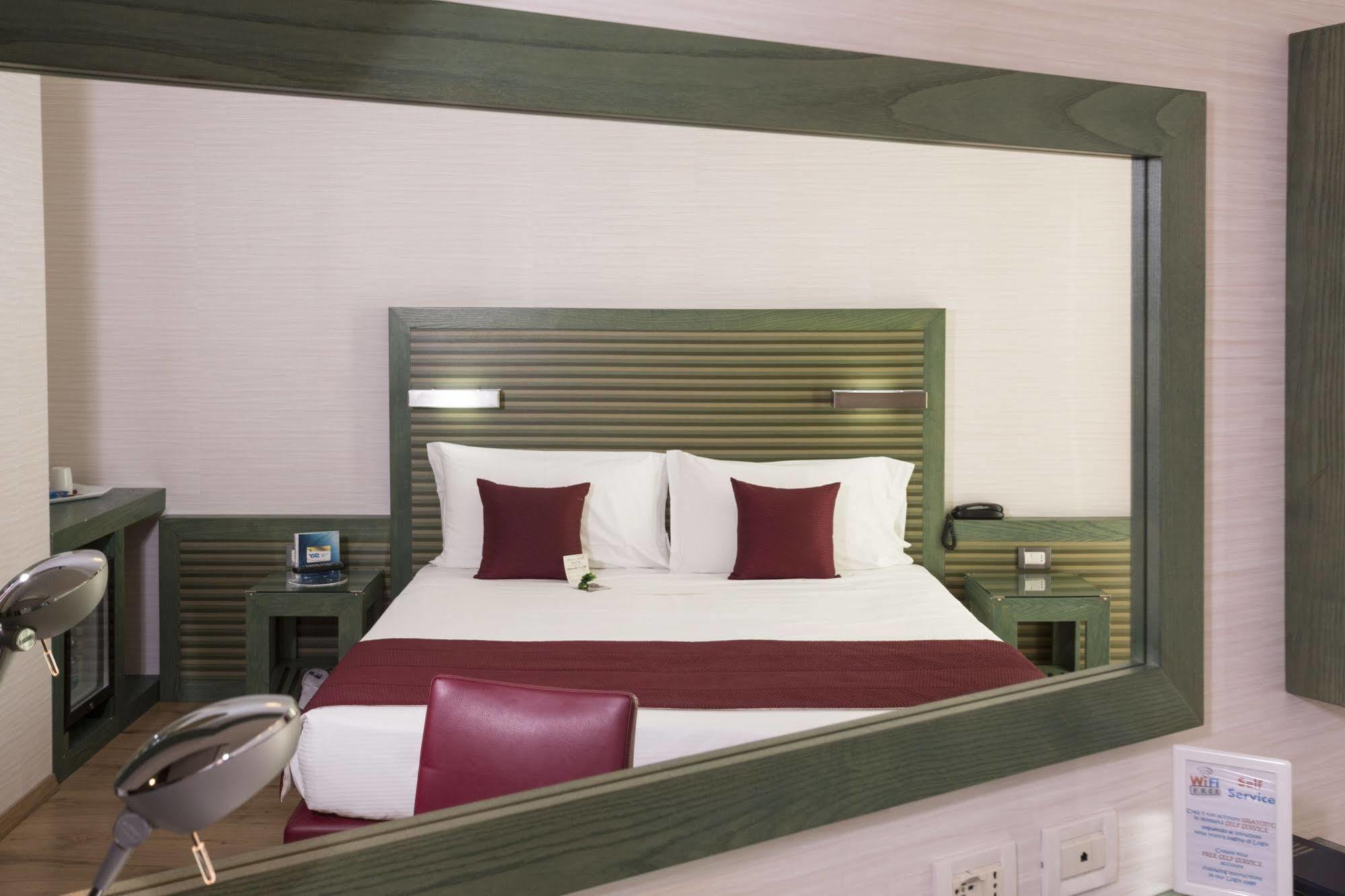Best Western Ivrea Crystal Palace Banchette D'Ivrea Exterior foto